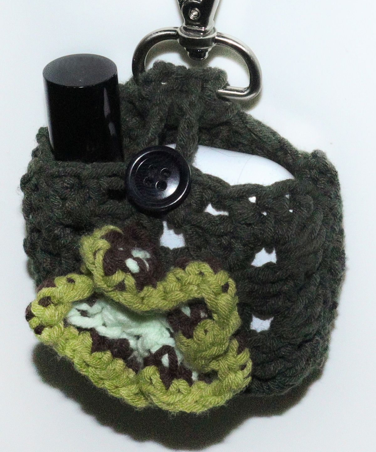 이우가마카라스(IUGAMAKARAS) Crochet Mini Pouch (Avocado)