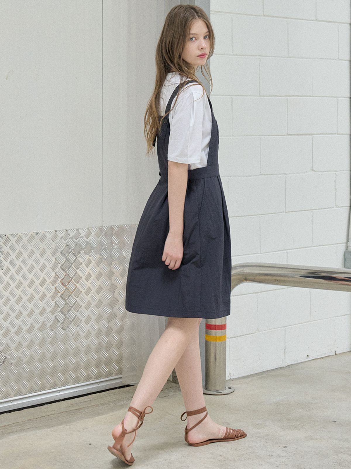 아방(AVANT-G) Suspender Nylon midi dress - NAVY