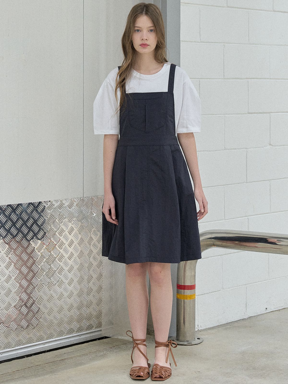 아방(AVANT-G) Suspender Nylon midi dress - NAVY