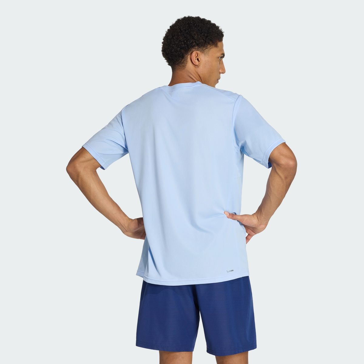 아디다스(ADIDAS) 워크아웃 에센셜 베이스 티셔츠 KV4013