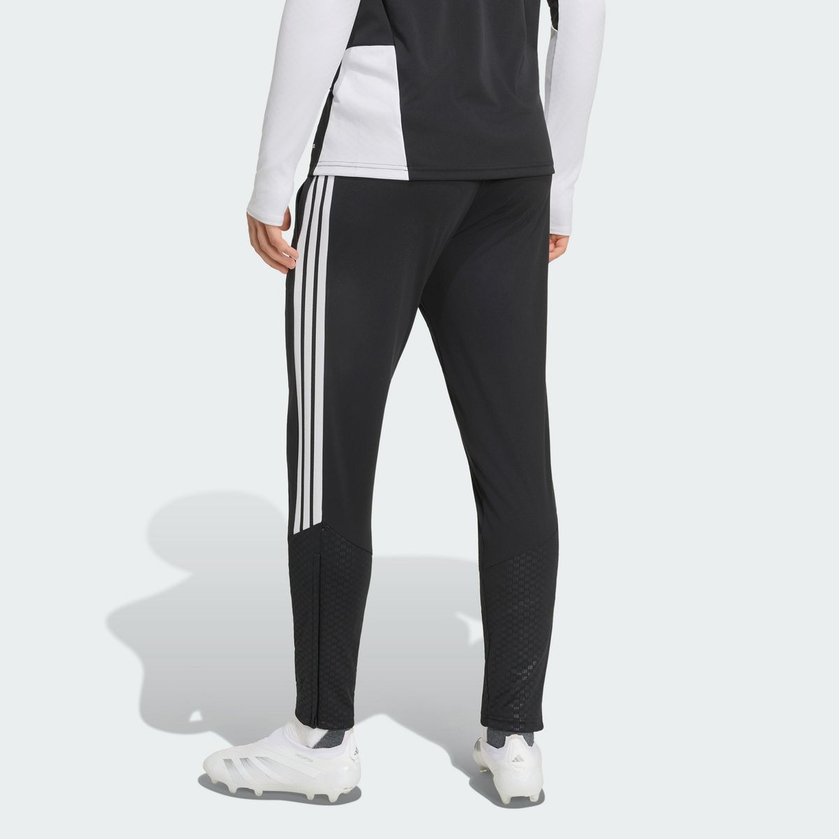아디다스(ADIDAS) 리버풀 FC 26/27 티로 트레이닝 팬츠 KB5741