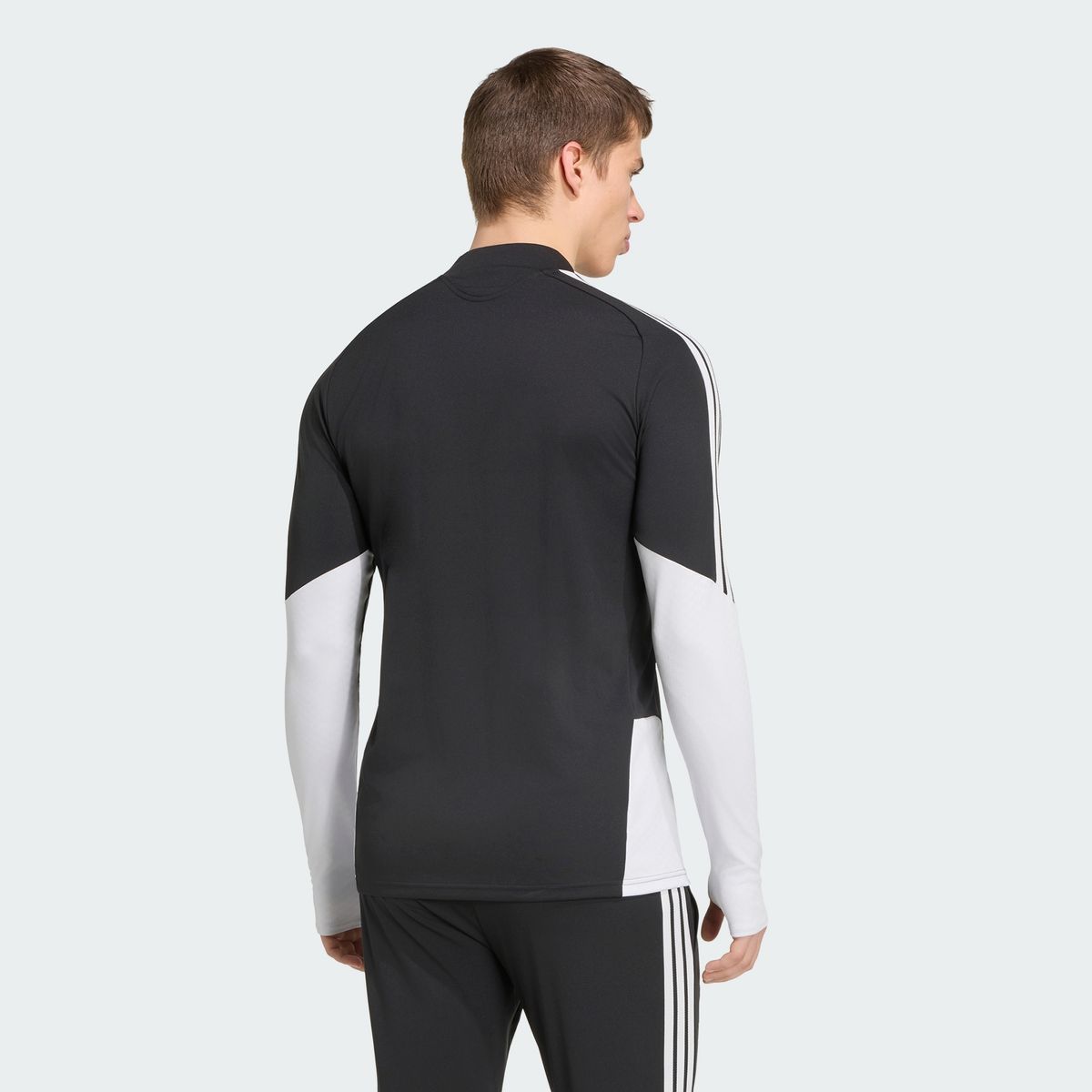 아디다스(ADIDAS) 리버풀 FC 26/27 티로 트레이닝 탑 KB5774