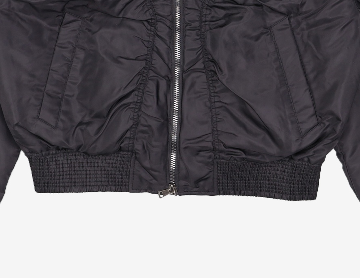 메종미네드(MAISON MINED) CRUSH BLACK SHIRRING MA-1 L