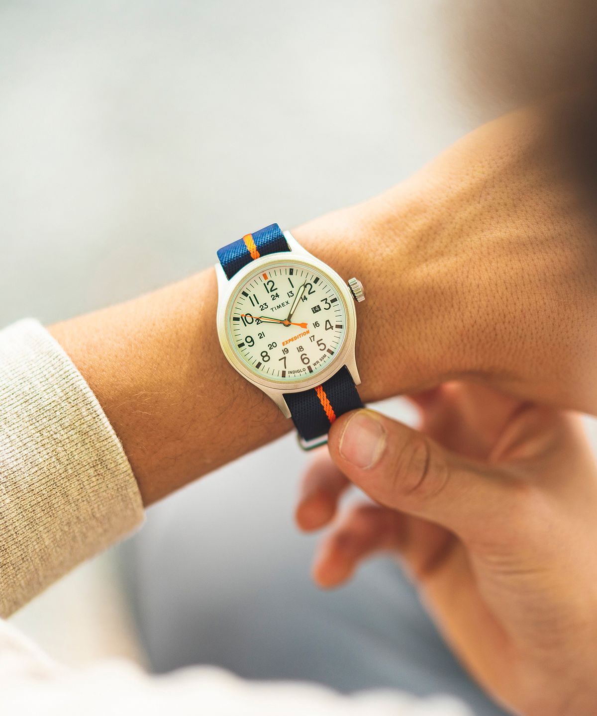 타이맥스(TIMEX) 익스페디션 시에라 인디글로 패브릭 야광시계 40mm