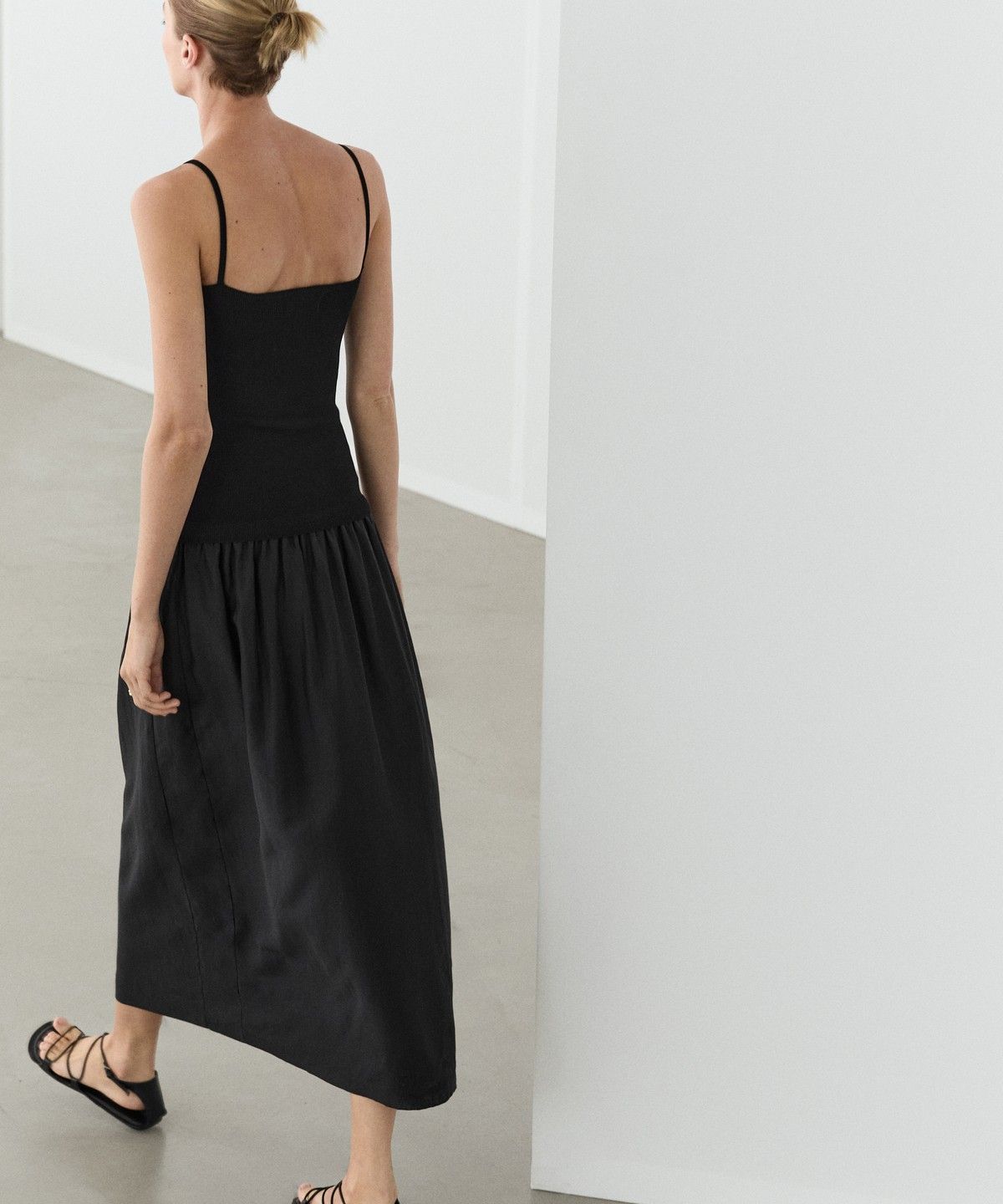 마시모두띠(MASSIMO DUTTI) 스트랩 미디 콤비 원피스