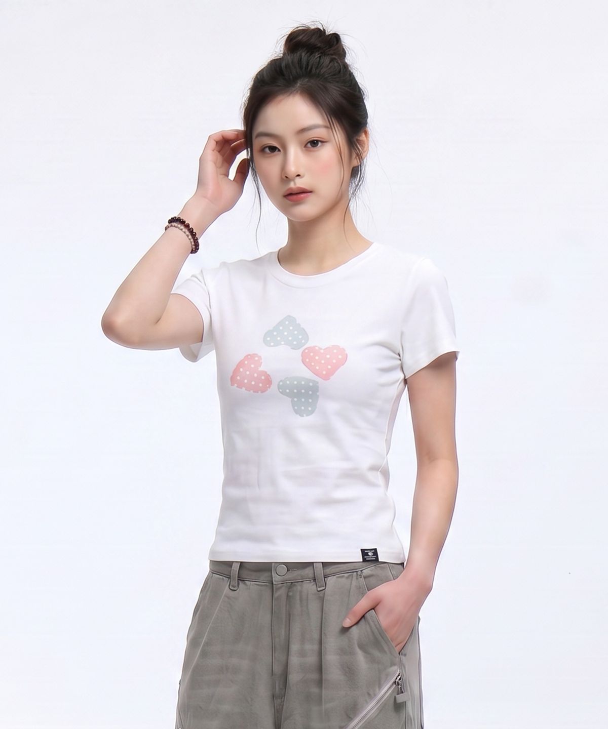 페이드(PEID) PD 폴카 도트 하트 슬림핏 반팔티 화이트