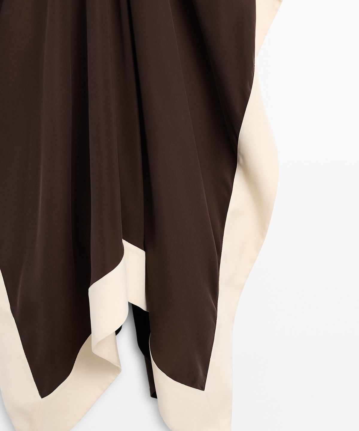 마시모두띠(MASSIMO DUTTI) 배색 디테일 플루이드 미디 원피스