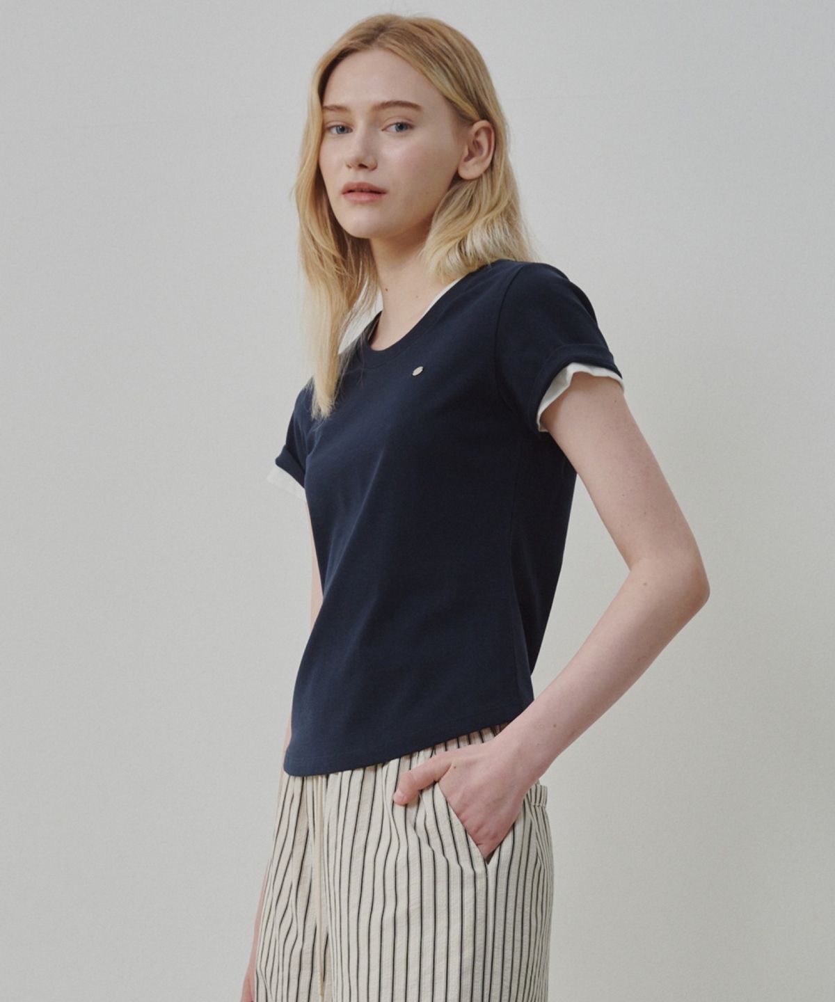 올리브 데 올리브(OLIVE DES OLIVE) 햄라인 로고장식 베이직TS OW6ME6180