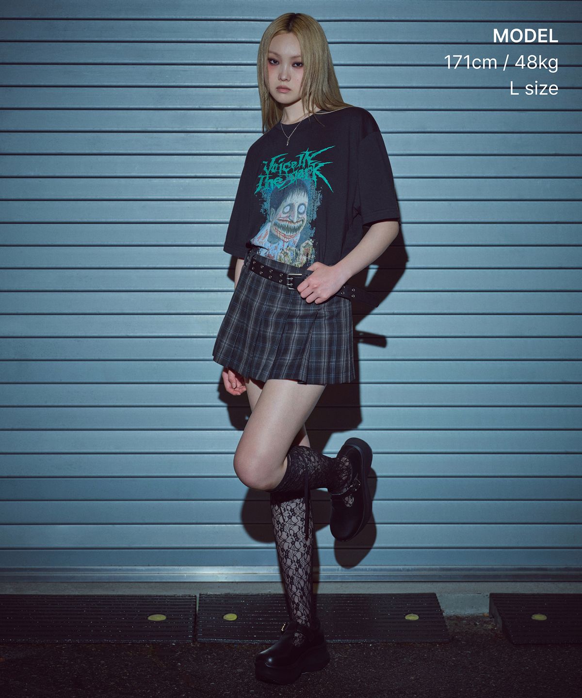 무신사 스탠다드(MUSINSA STANDARD) [이토 준지 컬래버] Voice In The Dark 티셔츠 [블랙]