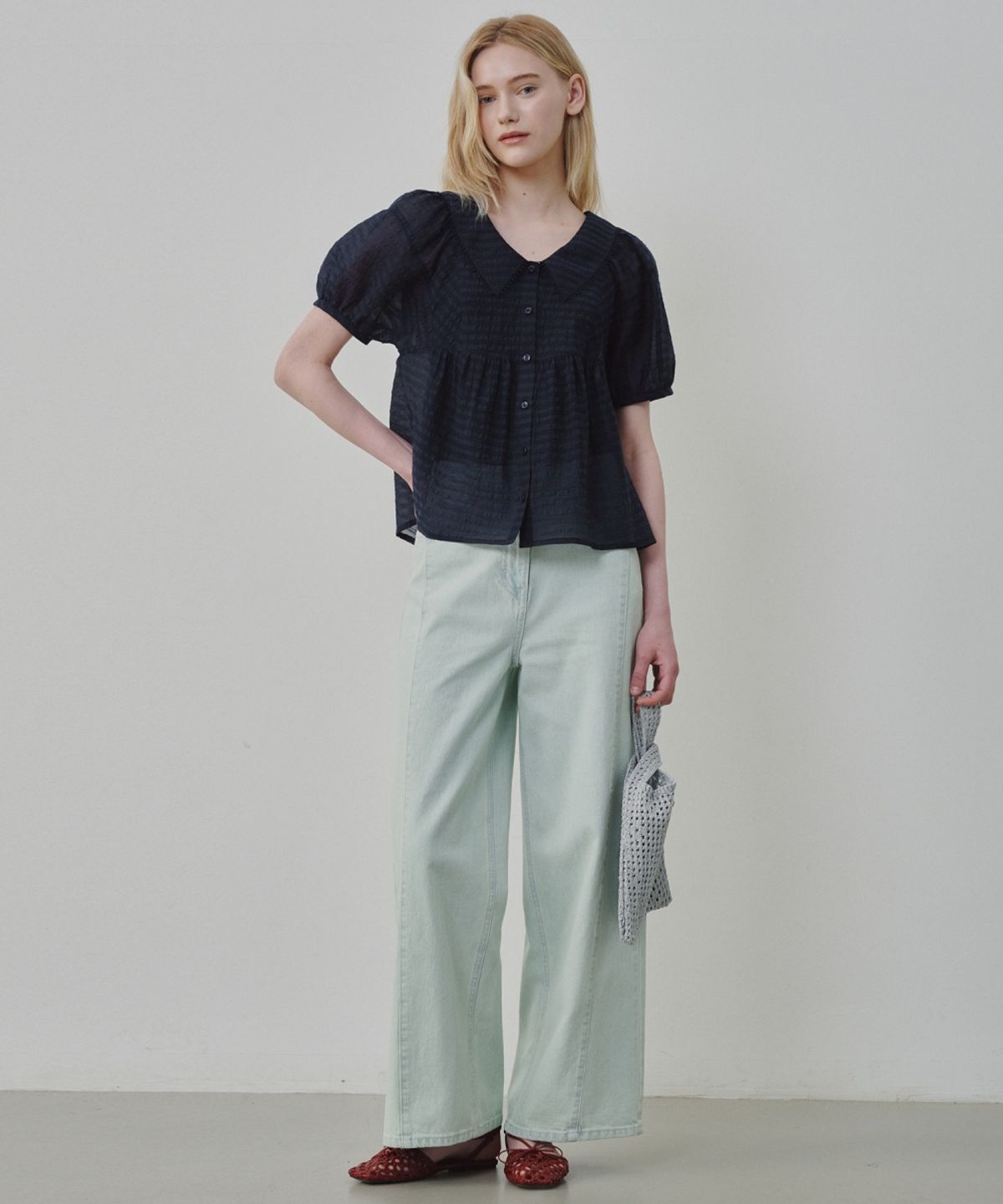 올리브 데 올리브(OLIVE DES OLIVE) 레더 스트랩 메탈릭 니트백 OE6MX4340