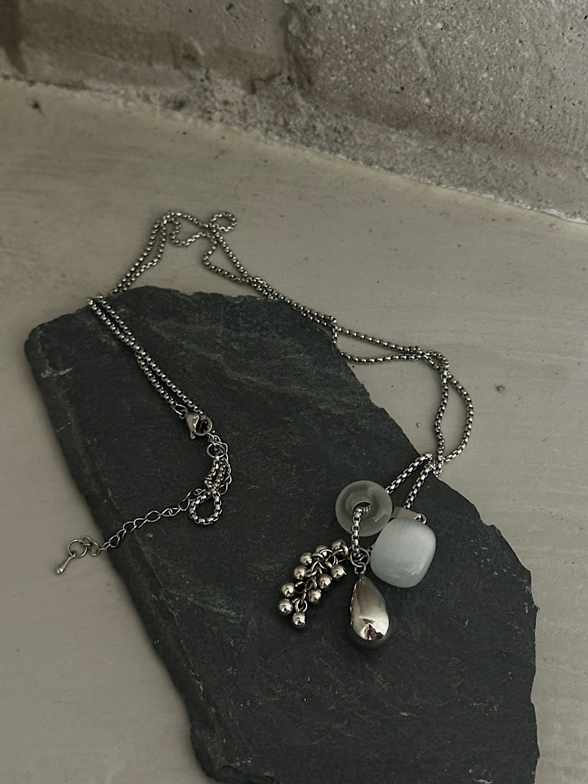 아포엠(APOEM) Silky Soda Drop Necklace