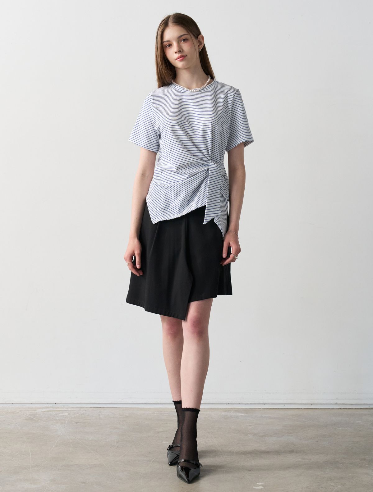 르이엘(LE YIEL) Asymmetric Stripe T-Shirt_Blue 비대칭 스트라이프 티셔츠_블루