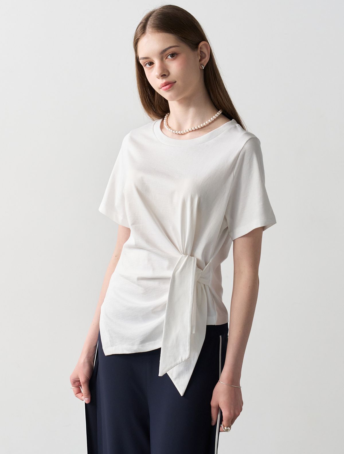 르이엘(LE YIEL) Asymmetric T-Shirt_White 비대칭 티셔츠_화이트