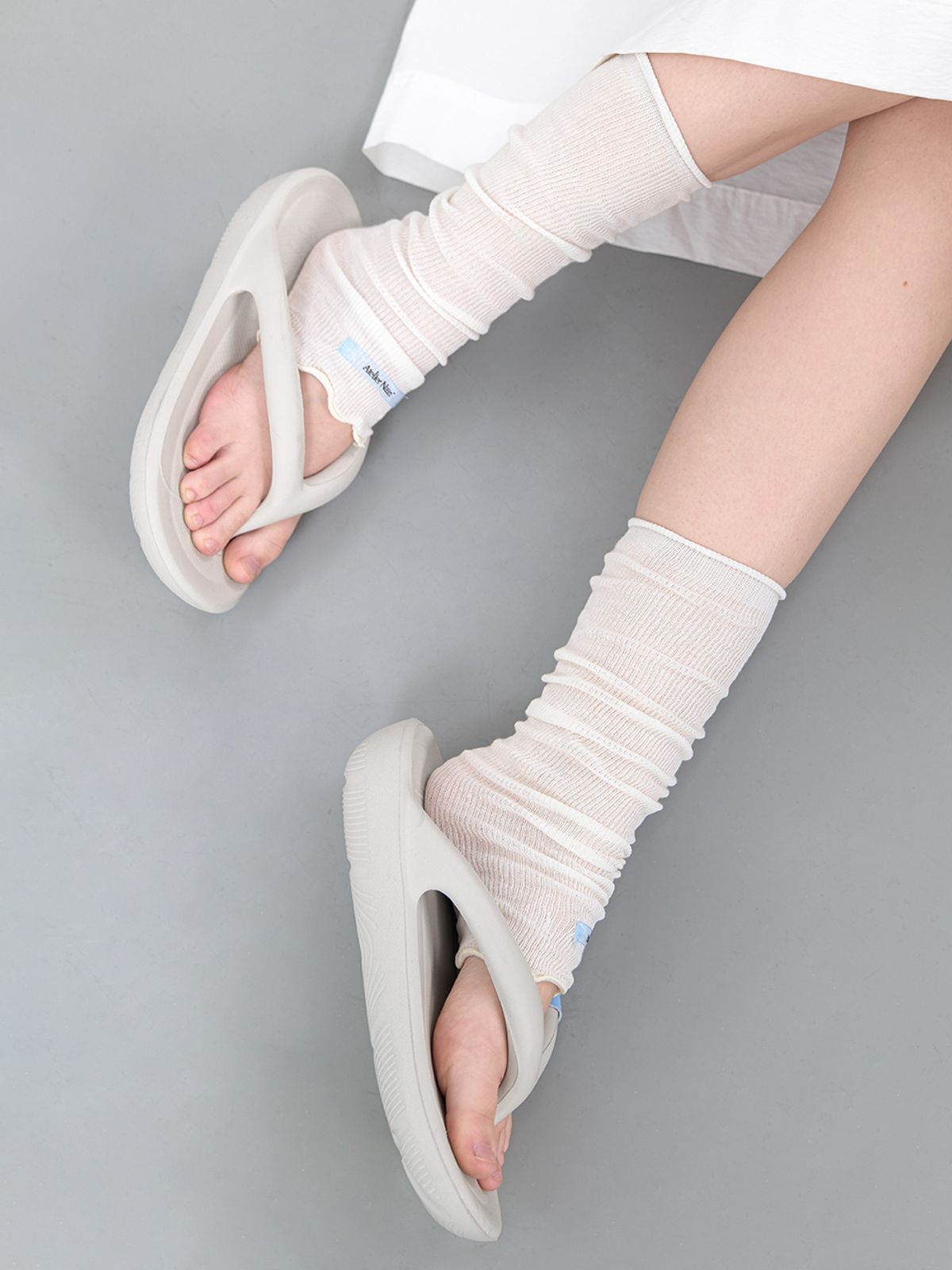 아틀리에 나인(ATELIER NAIN) ATELIER NAIN X TAW&TOE ZEROVITY FLIPFLOP CREAM (SH-3484)