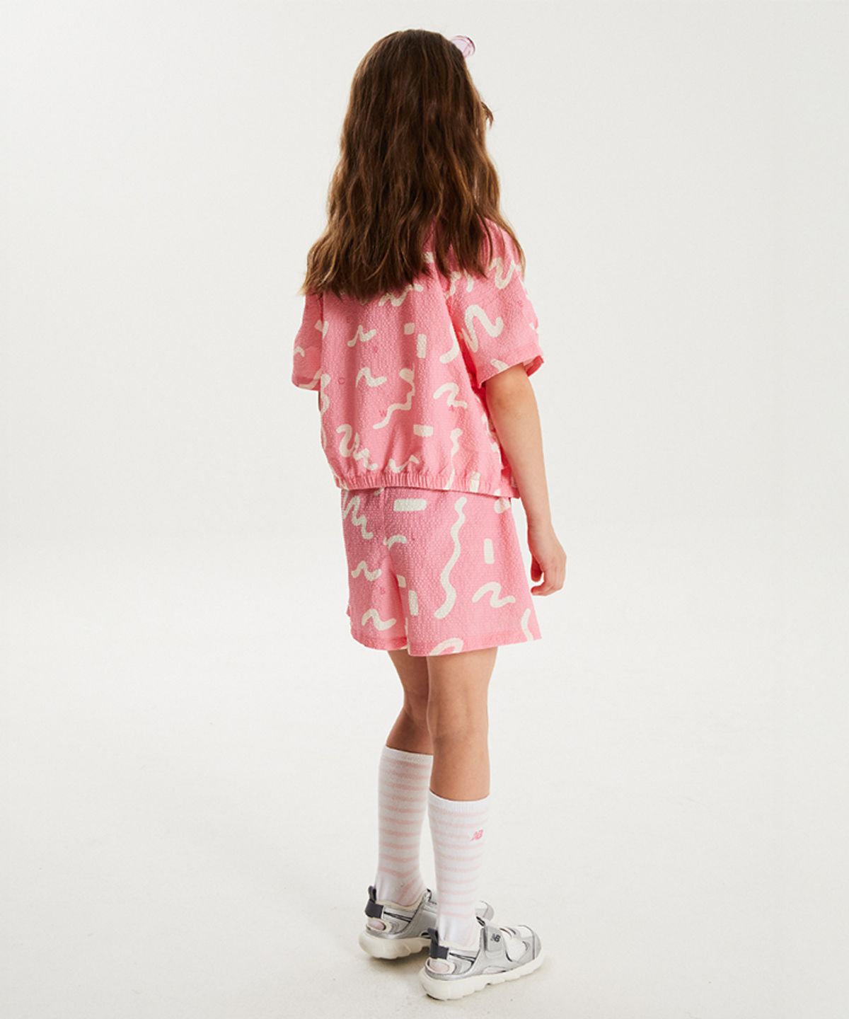뉴발란스 키즈(NEWBALANCEKIDS) [3PCS]SUMMER WAVE_여아 패턴 시어서커 셔켓 셋업 아동 상하복NK9YG3971G25