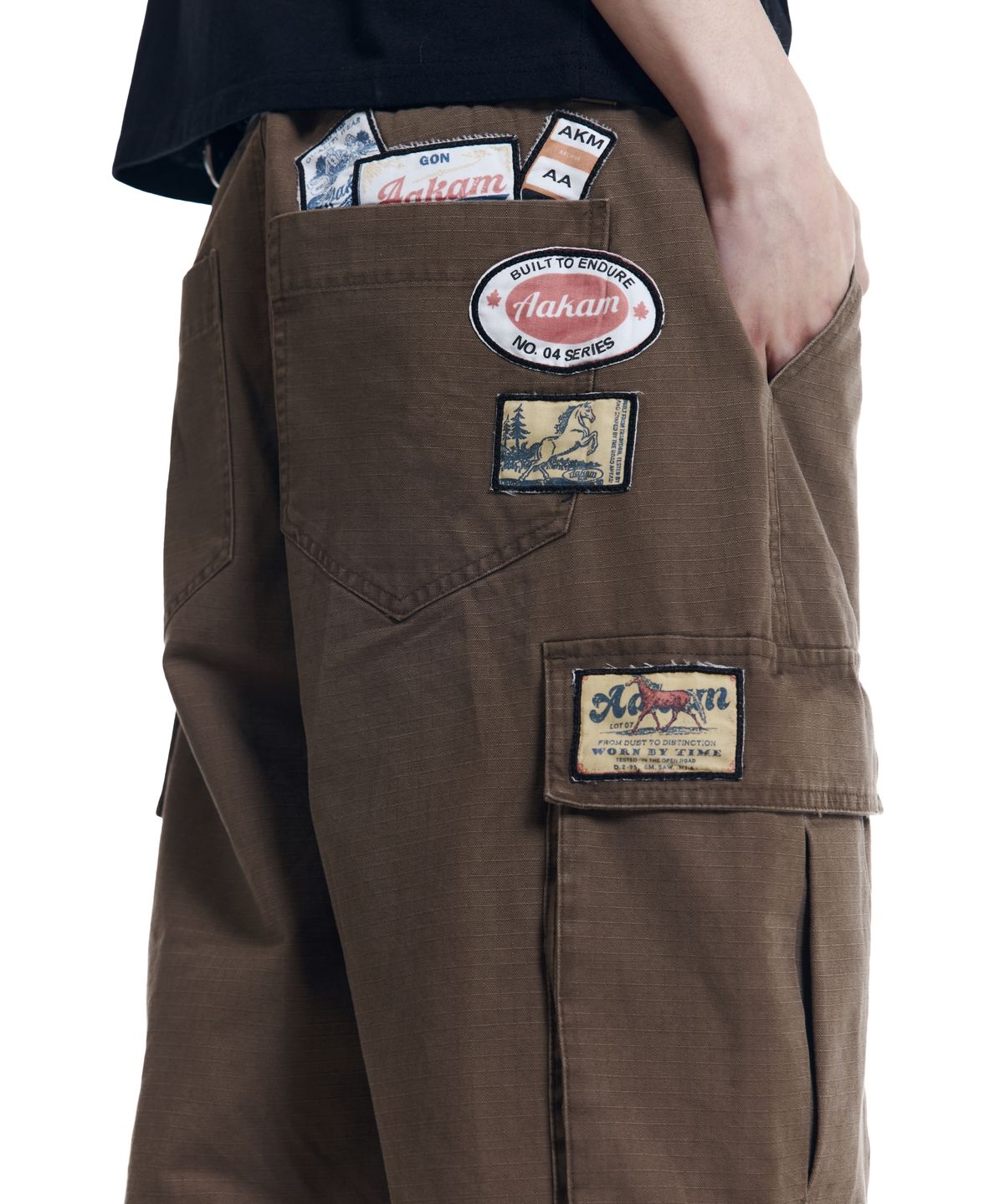 아캄(AAKAM) Patch Cargo Bermuda Pants (Brown)