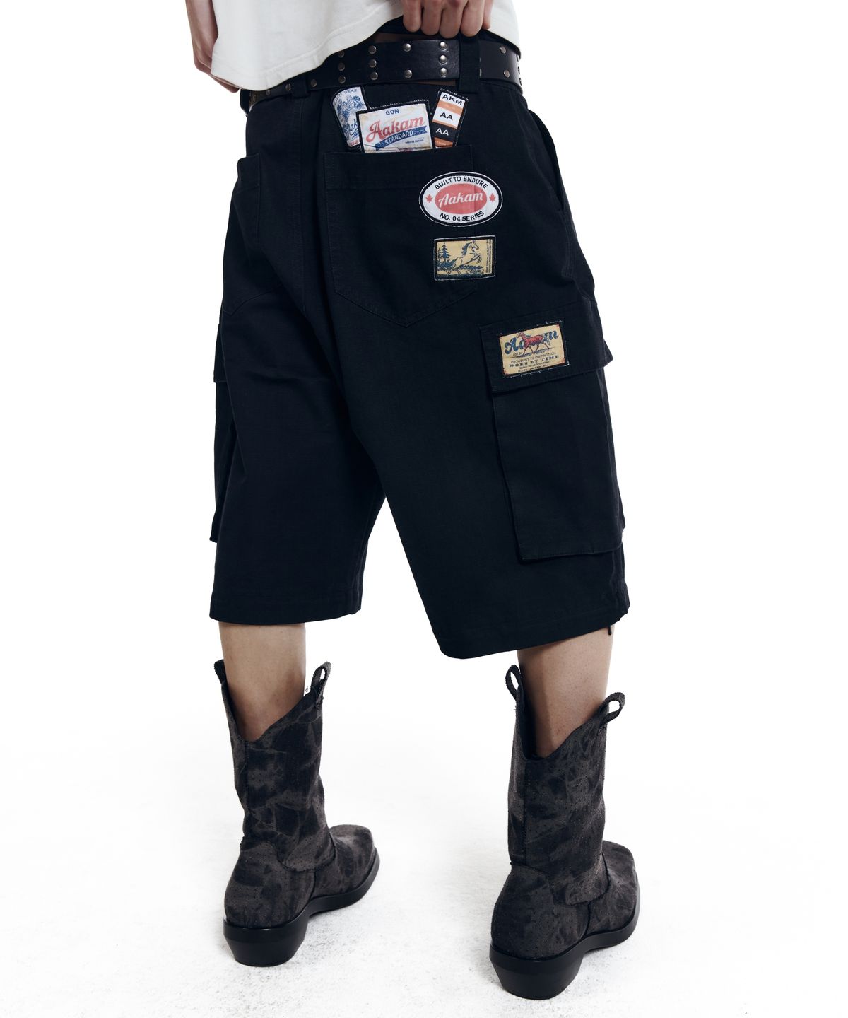 아캄(AAKAM) Patch Cargo Bermuda Pants (Black)