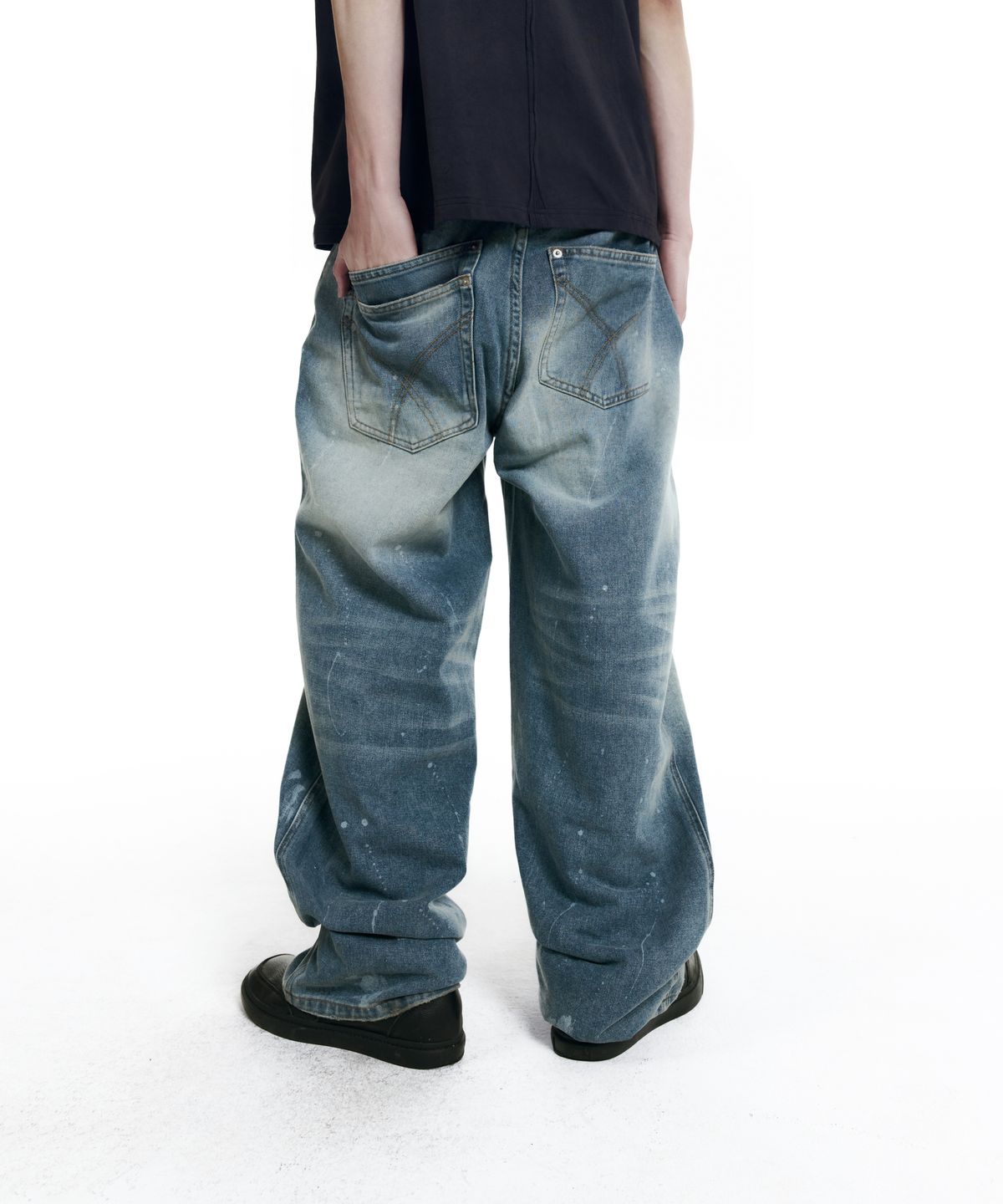 아캄(AAKAM) Splatter Painted Denim Pants (Sky Blue)