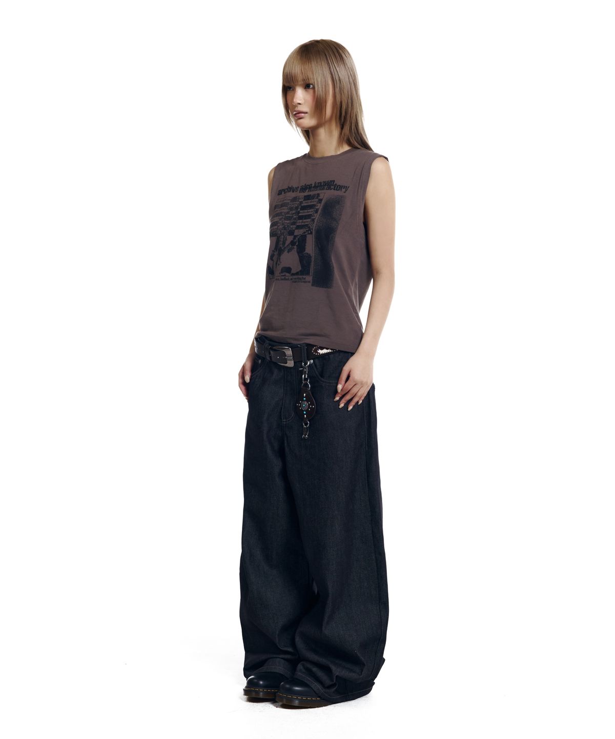 아캄(AAKAM) Leather Label Denim Pants (Black)