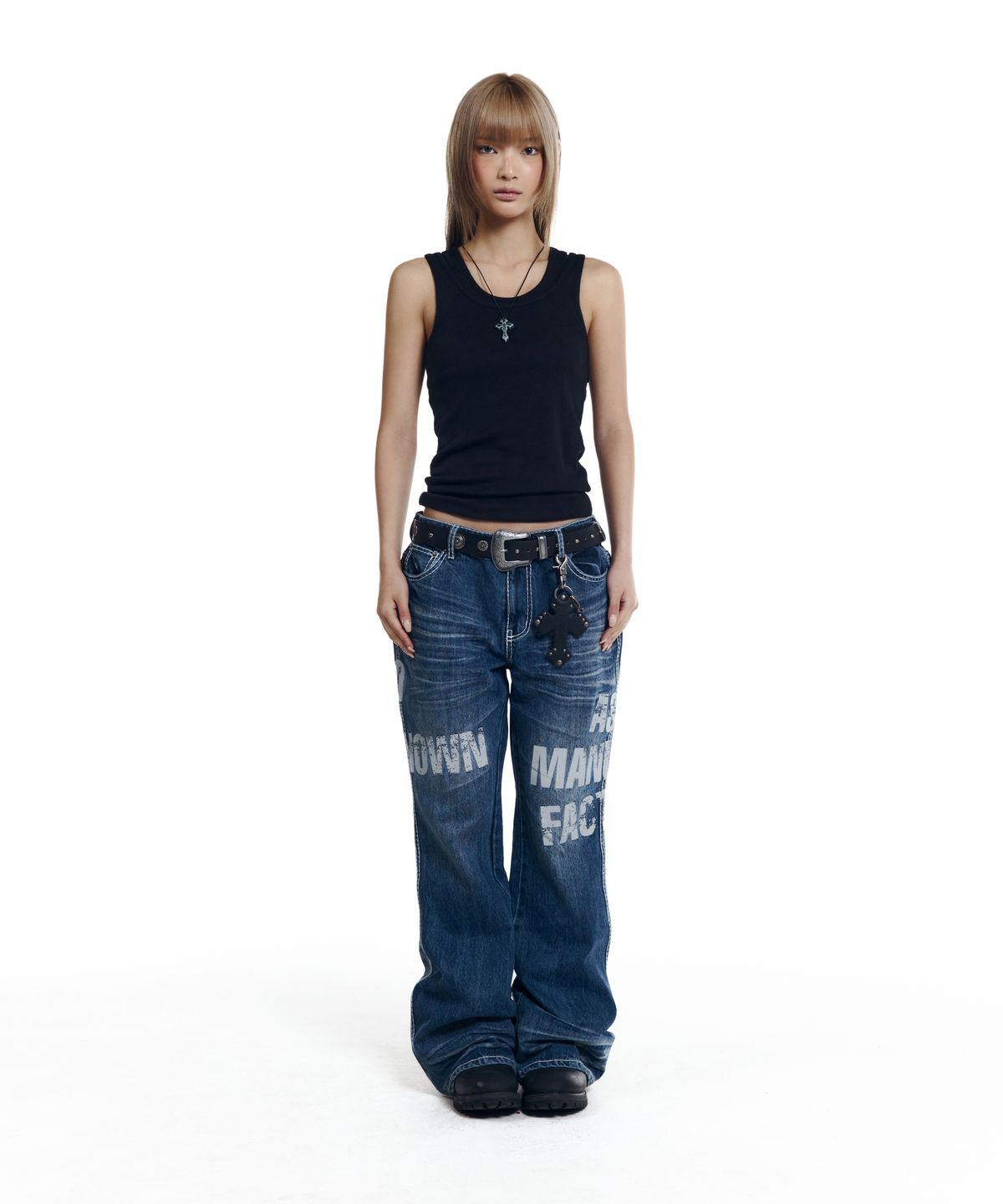 아캄(AAKAM) Typo Flare Denim Pants (Blue)