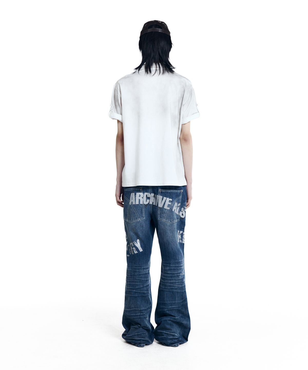 아캄(AAKAM) Typo Flare Denim Pants (Blue)