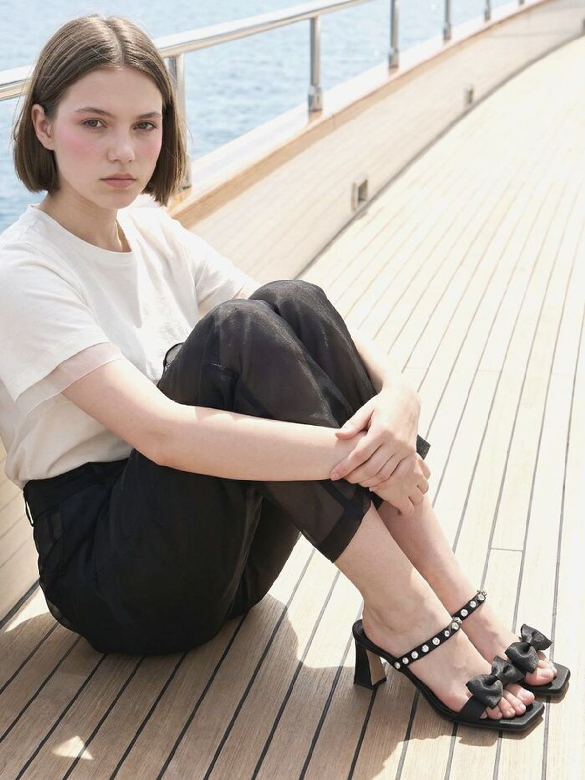 인더발코니(IN THE BALCONY) 25 SS VOGUE