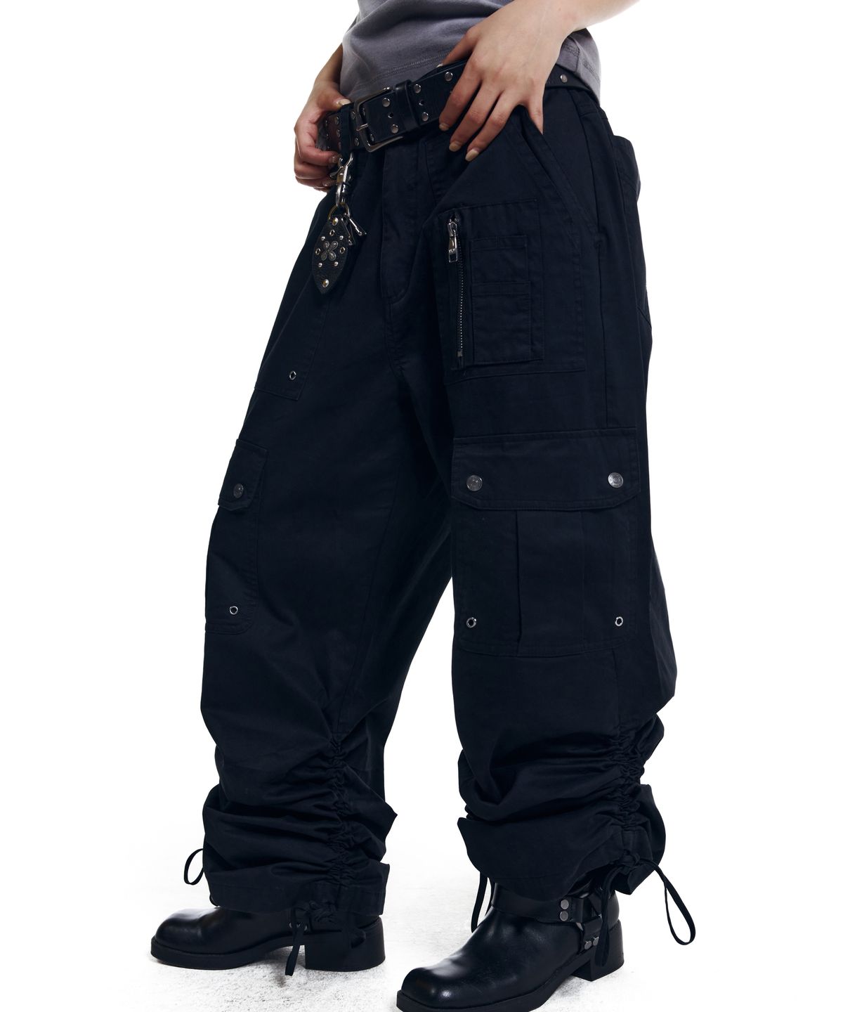아캄(AAKAM) Shirring Utility Cargo Pants (Black)