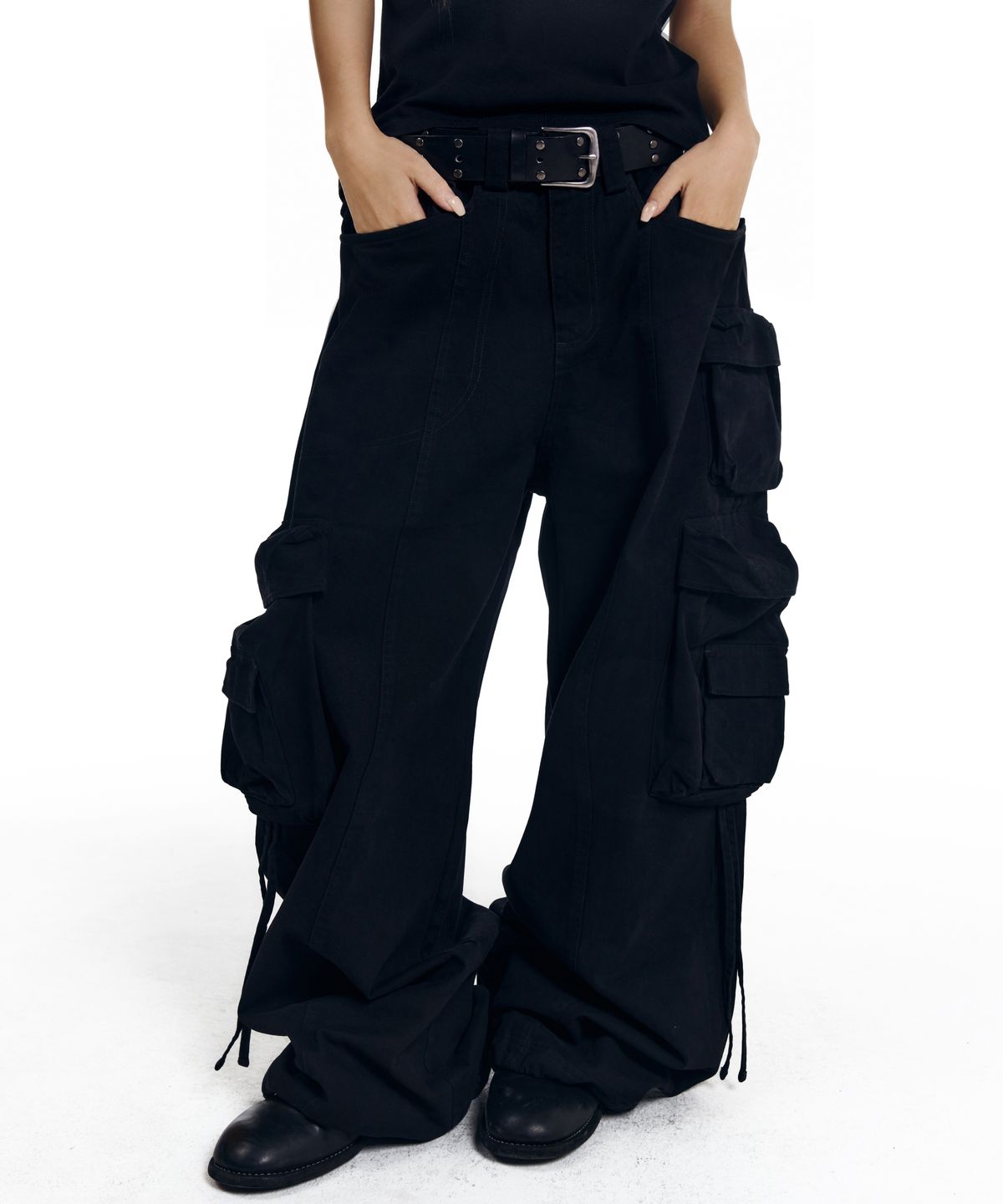 아캄(AAKAM) Heavy Cargo Shirring Pants (Black)