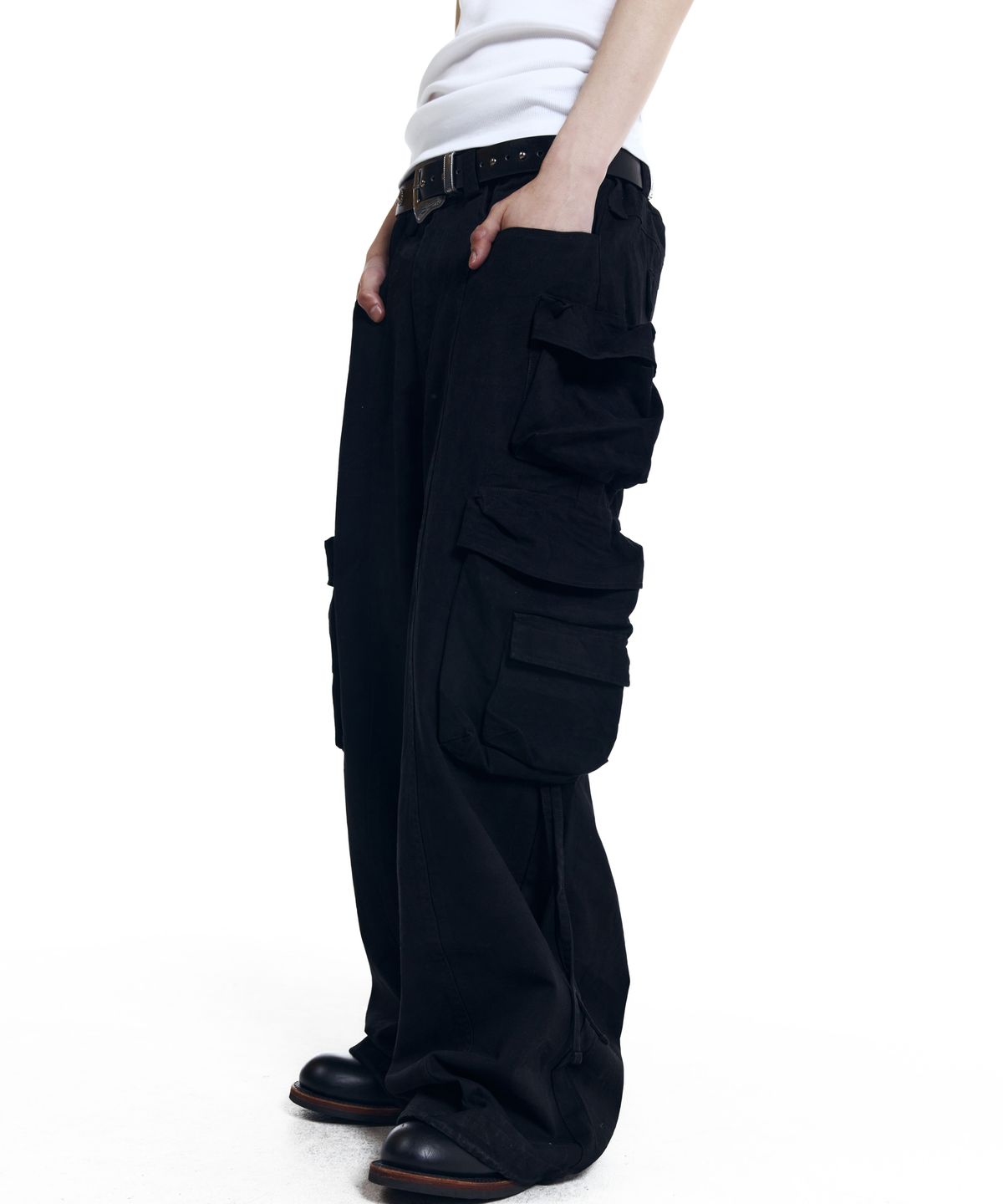 아캄(AAKAM) Heavy Cargo Shirring Pants (Black)