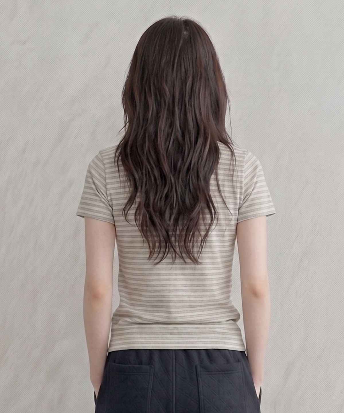 에이던엠(ADERNM) SLUB STRIPE CROP T LIGHT GREY