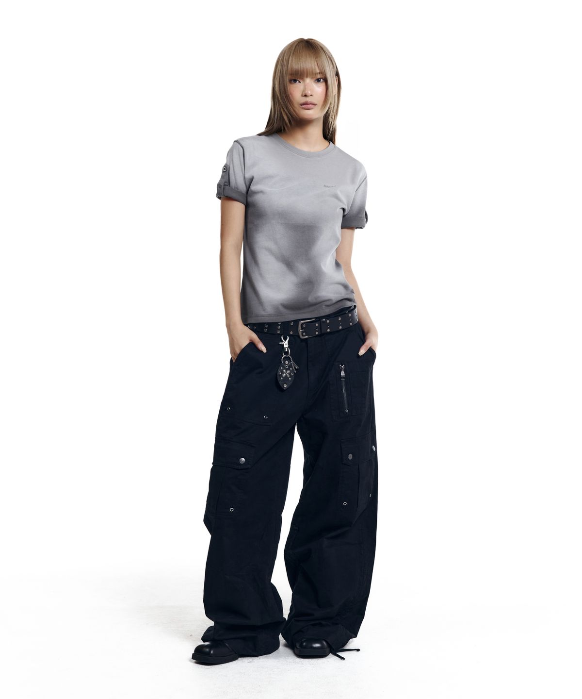아캄(AAKAM) Dirty Mist Roll-up Half Top (Dark Gray)
