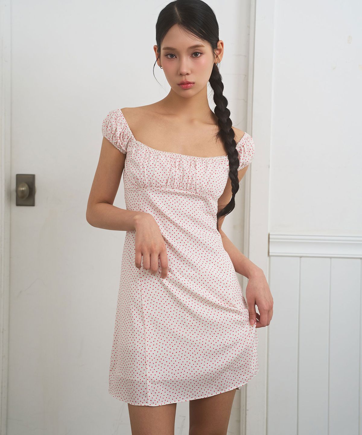 리메크(LIEMÉQUE) 하트 레인 퍼프 미니 드레스 화이트