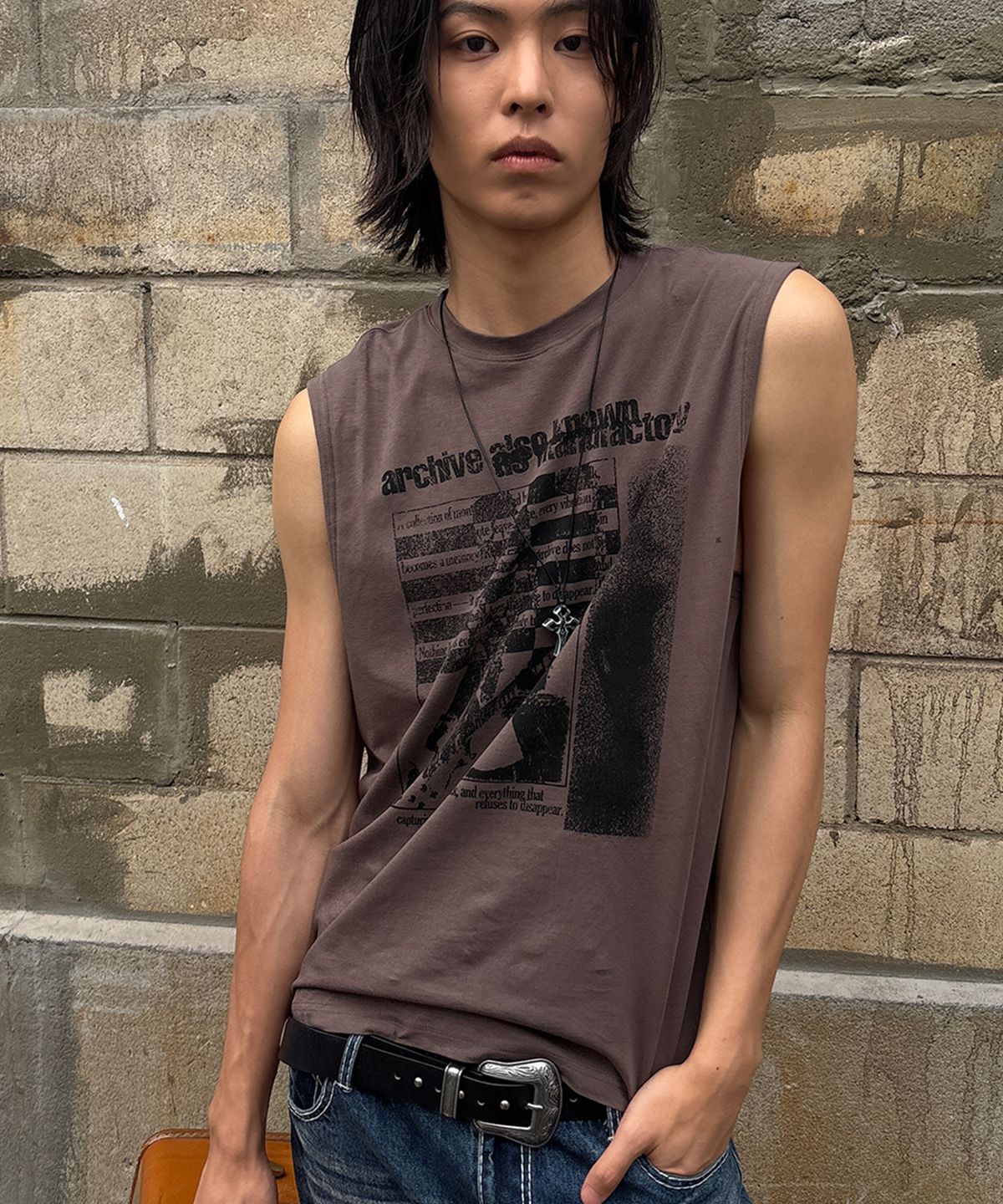아캄(AAKAM) Smashed Guitar Sleeveless (Brown)