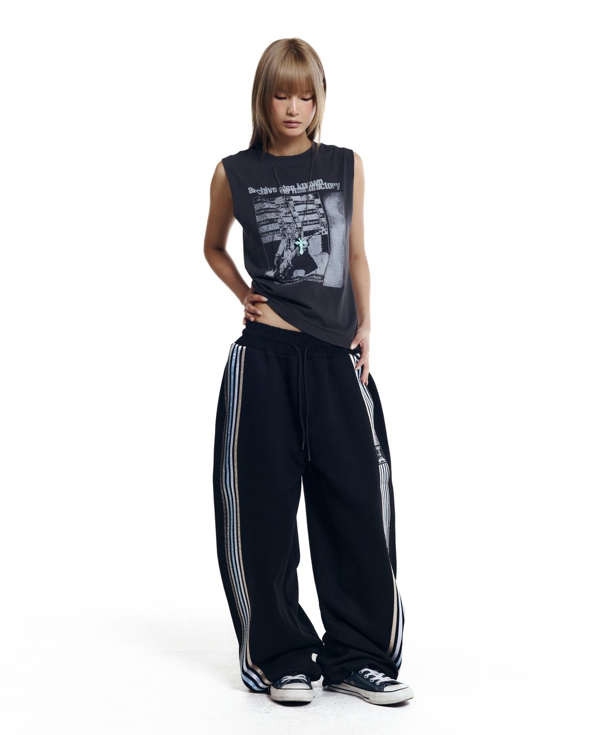 아캄(AAKAM) Smashed Guitar Sleeveless (Dark Gray)