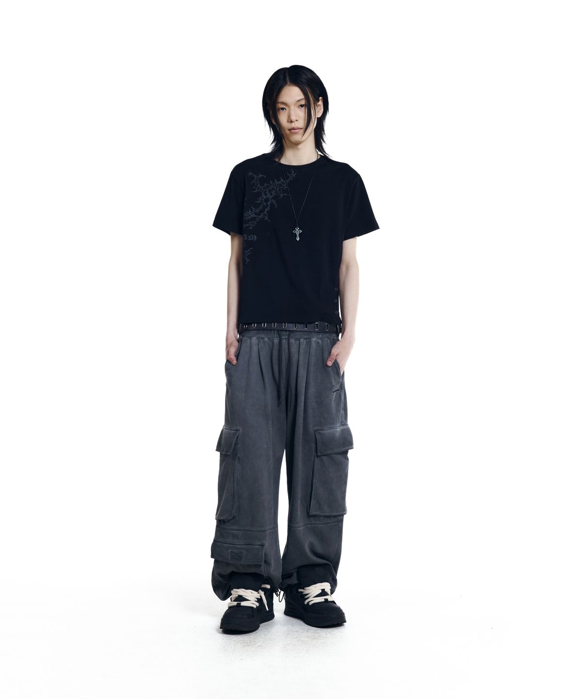 아캄(AAKAM) Snap Gothic Half Top (Black)