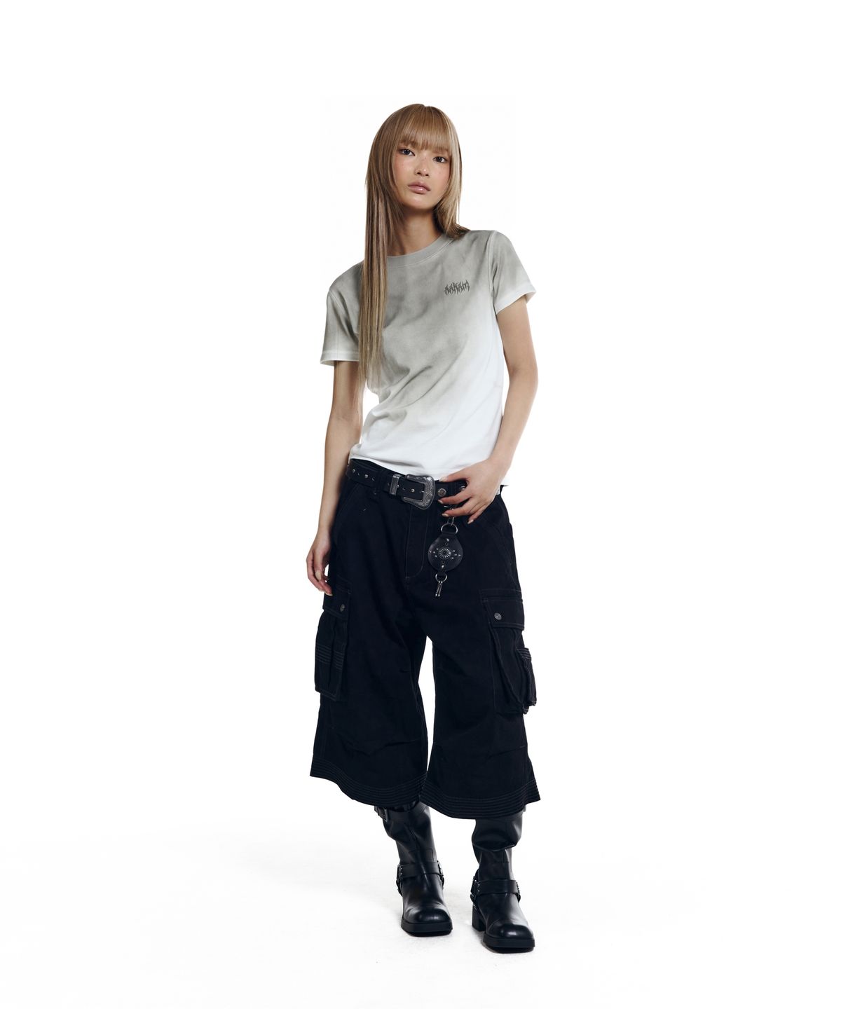 아캄(AAKAM) Dirty Spray Bone Half Top (White)