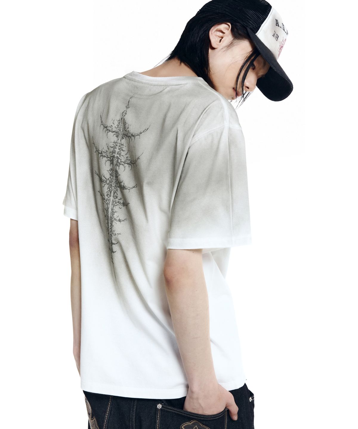 아캄(AAKAM) Dirty Spray Bone Half Top (White)