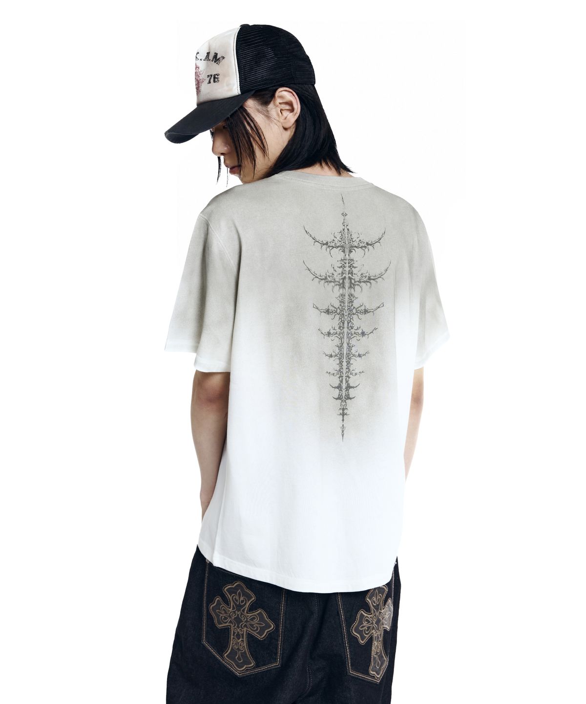 아캄(AAKAM) Dirty Spray Bone Half Top (White)