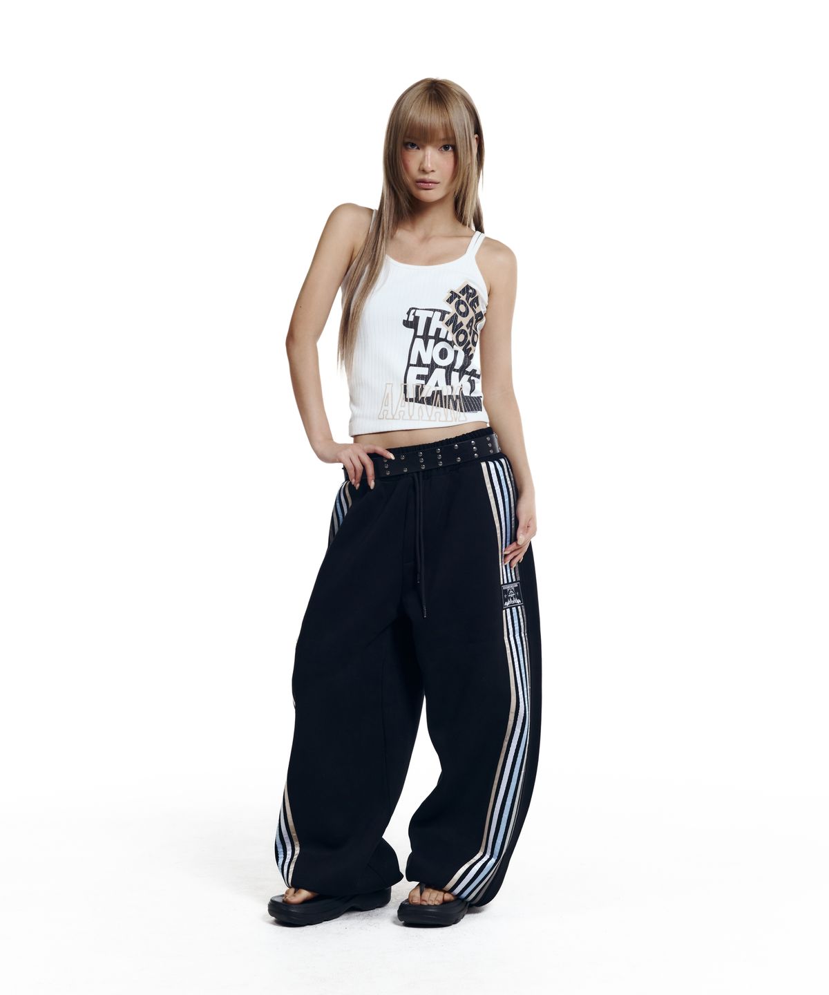 아캄(AAKAM) Double String Sleeveless (White)