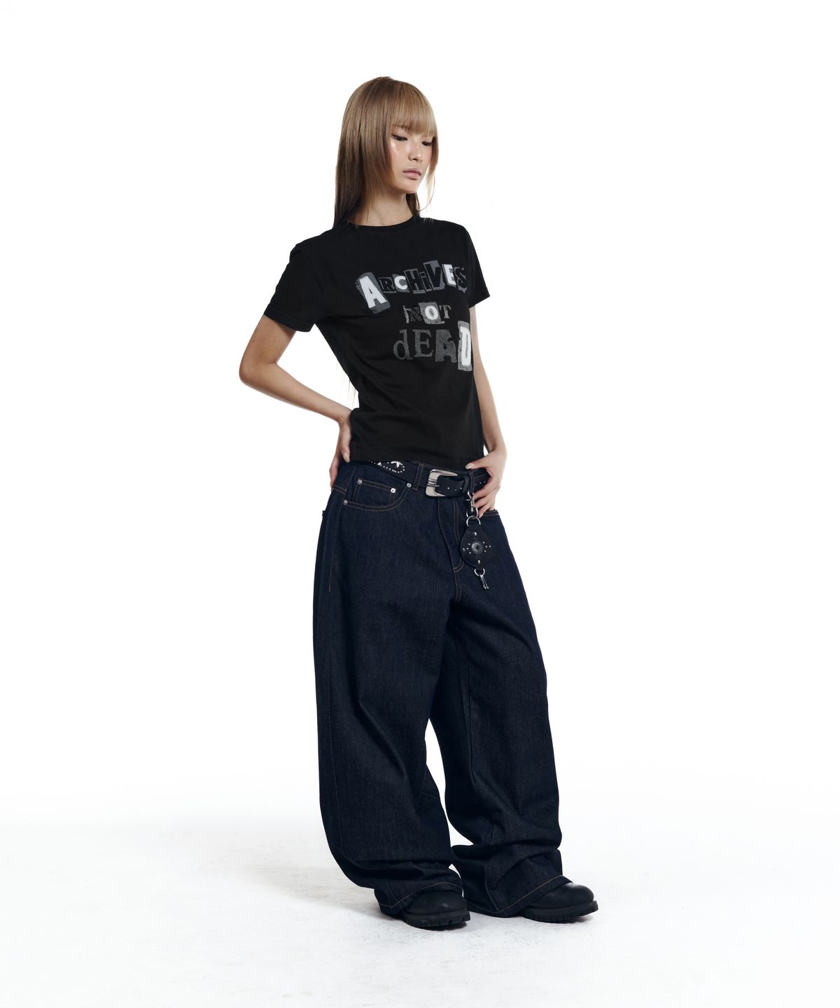 아캄(AAKAM) Archives Not Dead Half Top (Black)