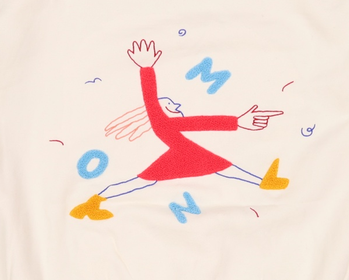 위메농(OUI MAIS NON) 맨투맨/스웨트셔츠