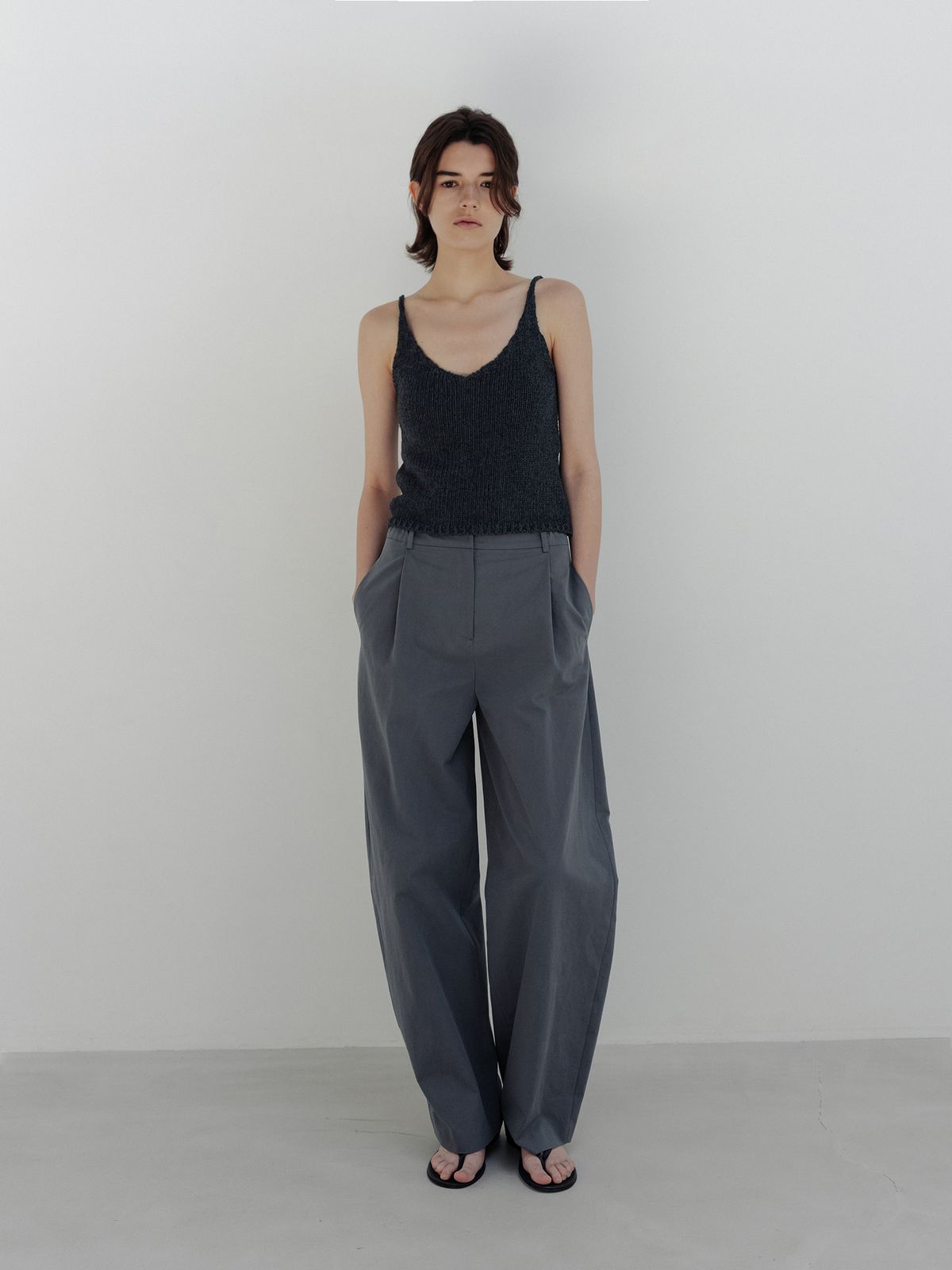 모이아(MOIA) paper sleeveless (ash blue)
