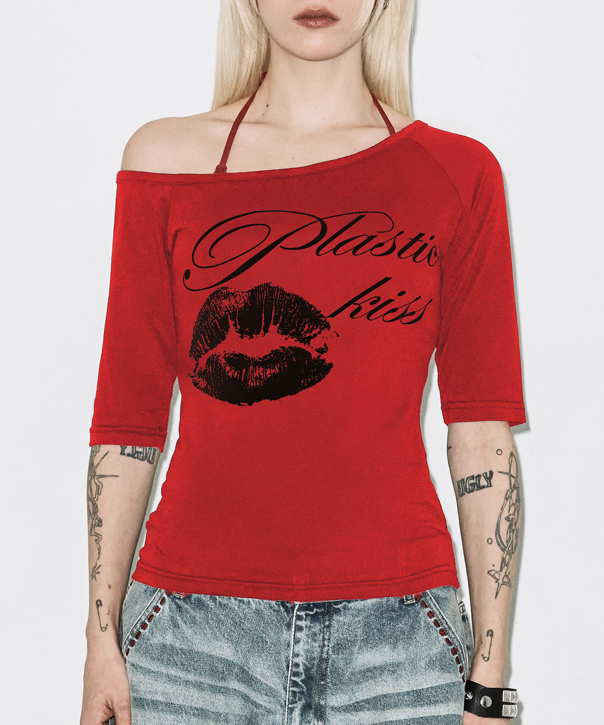 팬시클럽(FANCY CLUB) 플라스틱 키스 원숄더 탑 (RED) F26QB051