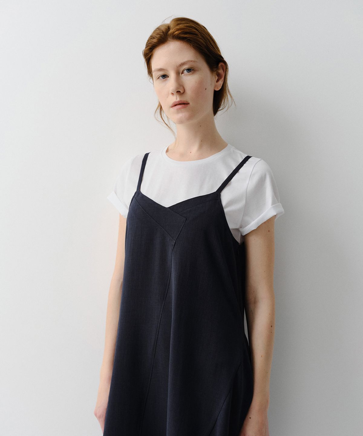 이아(EAAH) REESE PANEL STRAP DRESS (NAVY)