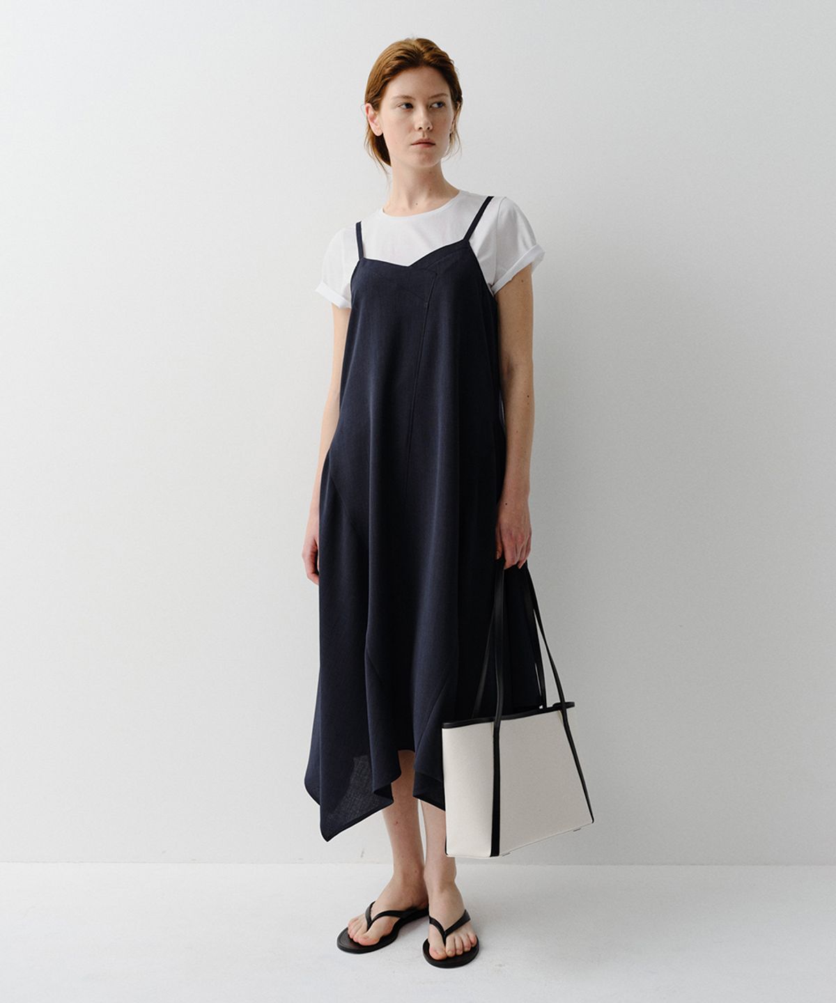 이아(EAAH) REESE PANEL STRAP DRESS (NAVY)