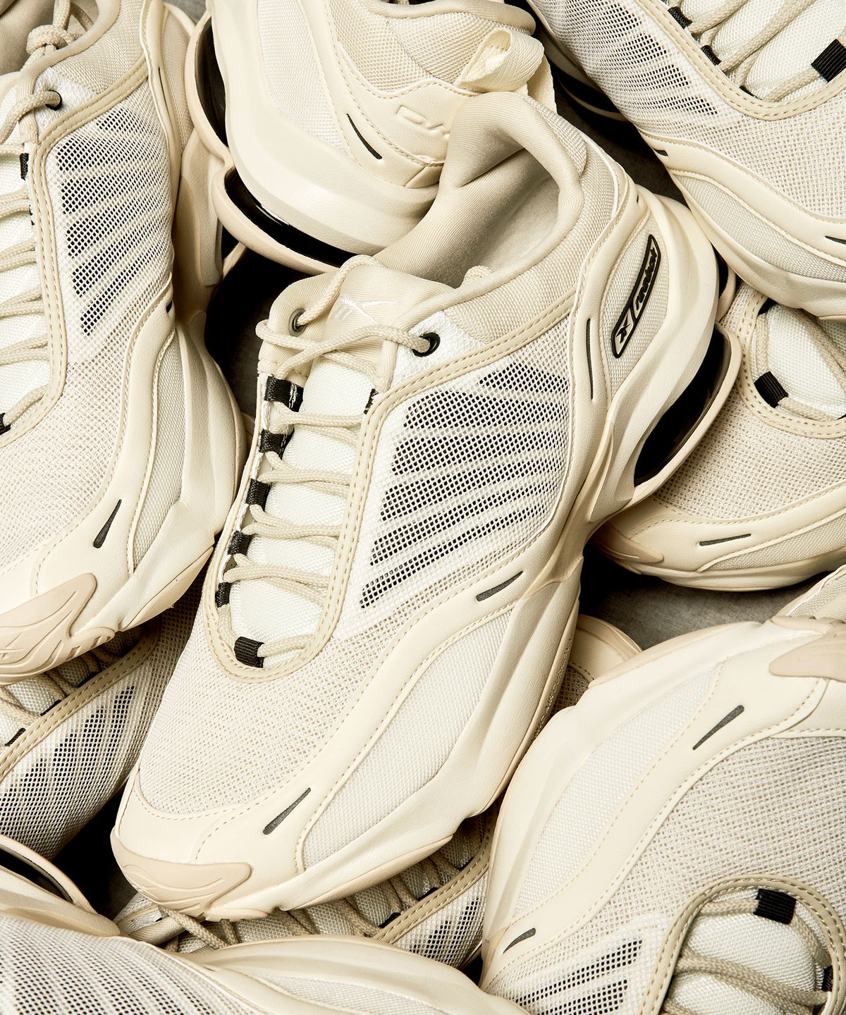 리복(REEBOK) DMX 시리즈 3000 - 빈티지 크림 / 100261714