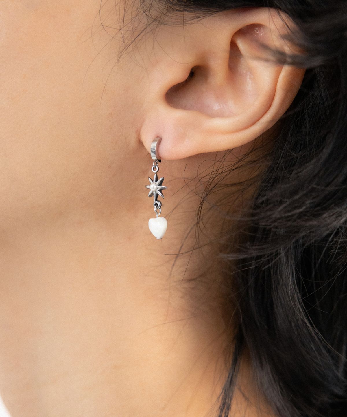 링거피스(LINGER PIECE) Sun and heart drop earring