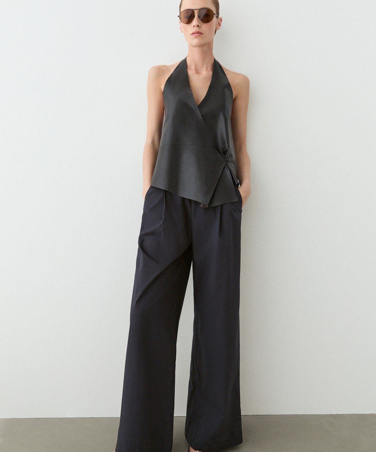 마시모두띠(MASSIMO DUTTI) 코튼 블렌드 플리츠 와이드 팬츠