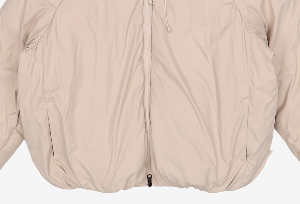 피지컬 디파트먼트(PHYSICAL DEPARTMENT) BEAR KEYRING PUFFER JACKET GREIGE M