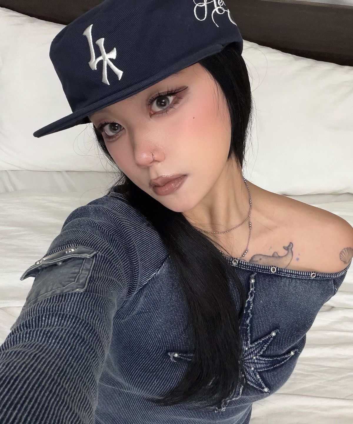 쎄오(SSEO) SYMBOL PILLBOX CAP - NAVY